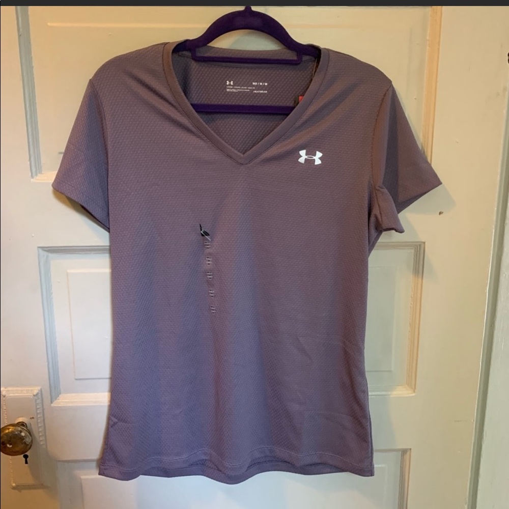 CLEAR OUT🌟Under Armour Athletic Shirt
